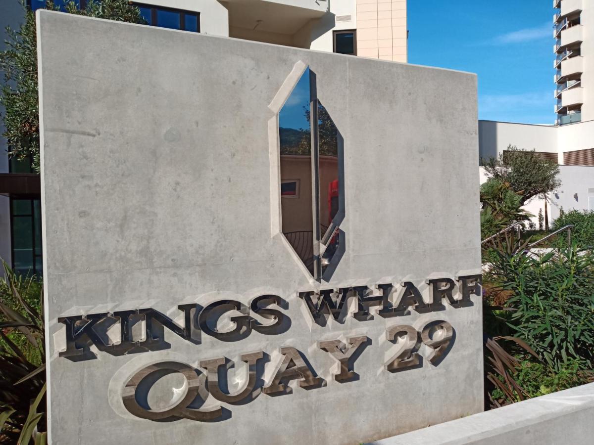 Kings Wharf Quay29 - Large Studio Apartment With 3 Pools - Gym - Rock Views - Holiday And Short Let Apartments In ยิบรอลตาร์ ภายนอก รูปภาพ